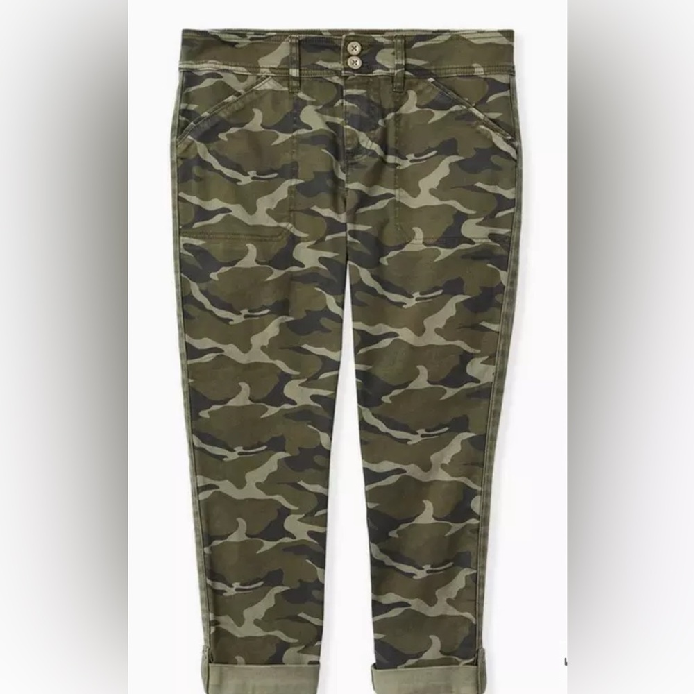 Torrid Women's Aviator Stretch Capri Crop Pants Size 12